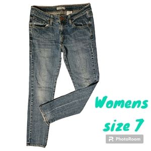 Levi’s Straight Skinny Blue Jeans 303 medium wash Western classic women size 7